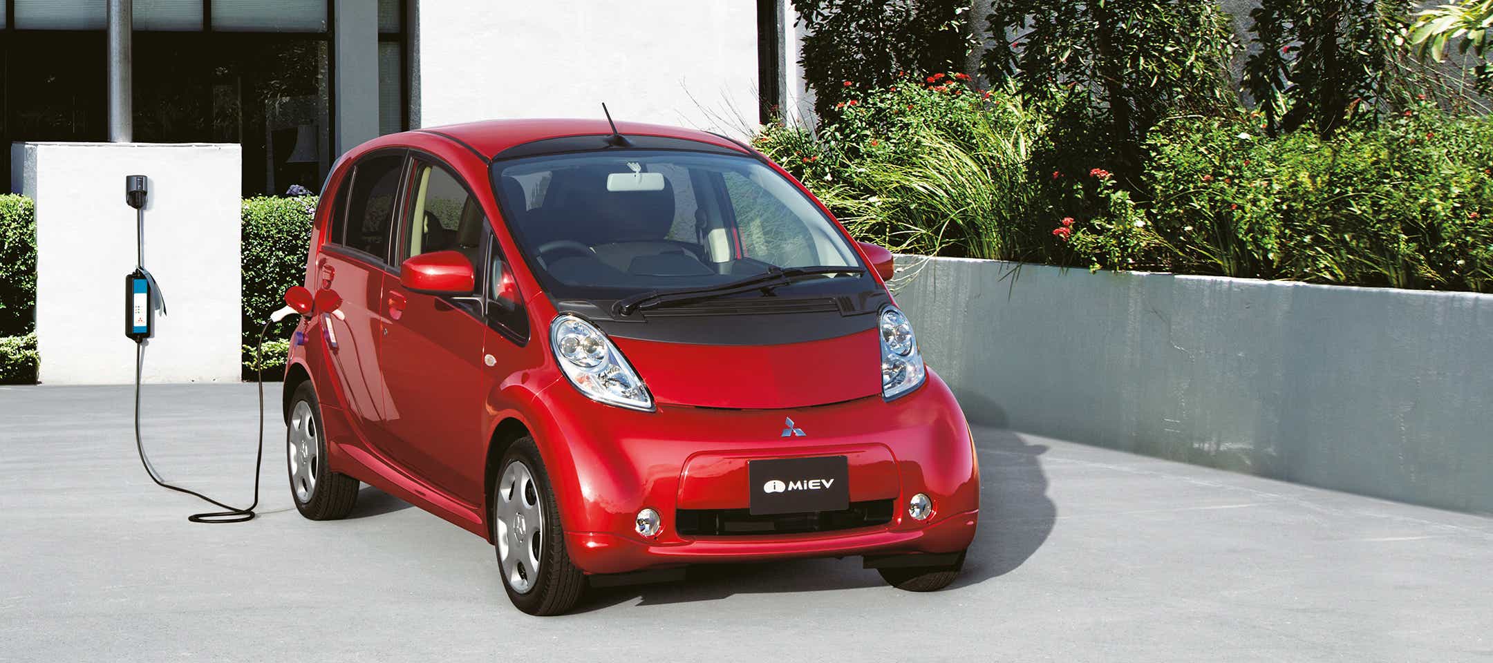Mitsubishi Motors viert tien jaar i-MiEV